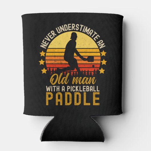 Never Understimate an Old Man With a Pickleball  Blikjeskoeler (Achterkant)