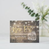 New Date Weddenschap Postponement Mason Jar Wood L Aankondigingskaart (Staand voorkant)