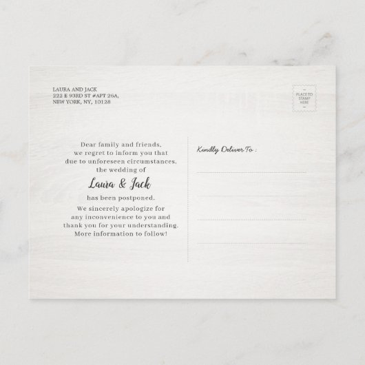 New Date Wedding Postponement Champagne Glasses Aankondigingskaart (Achterkant)