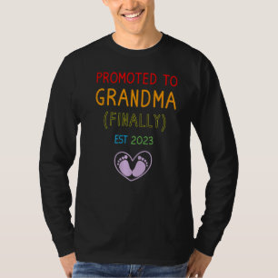 New Grandma 2023 Lesbian Pregnancy Announcement Ga T-shirt