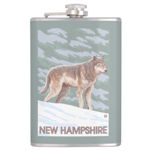 New Hampshire Wolf Scene Heupfles (Voorkant)