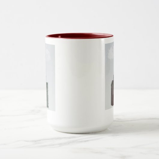 New York in Clouds - Donkerrood en groen Mok (Midden)