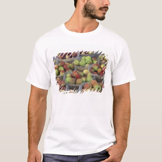 New York State Macintosh-appels in manden T-shirt (Voorkant)
