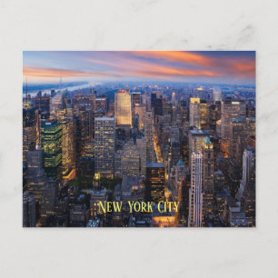 New Yorkse wolkenkrabbers bij schemering Briefkaart