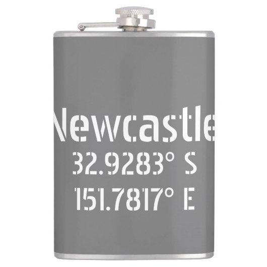 Newcastle NSW Latitude Longitude Heupfles (Voorkant)