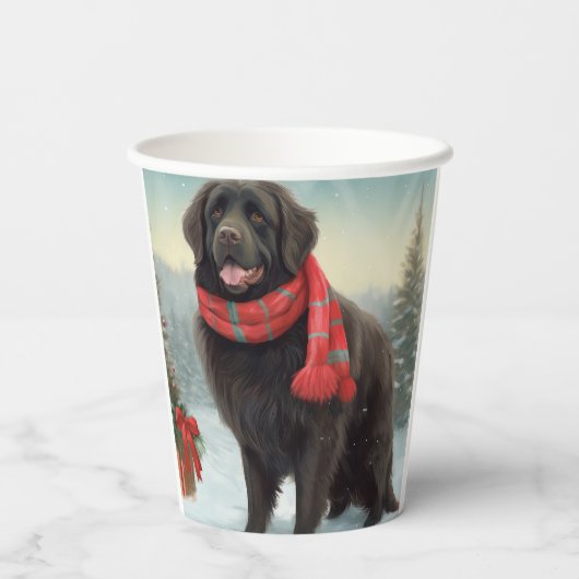 Newfoundland Hond in Sneeuw Kerstmis Papieren Bekers (Achterkant)