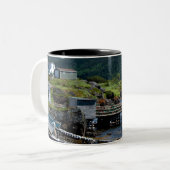 Newfoundland Scenes Tweekleurige Koffiemok (Voorkant links)
