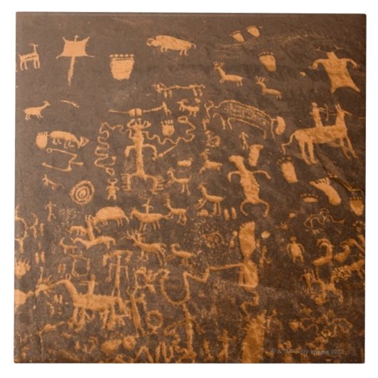 Newspaper Rock is een petroglyph-paneel dat is voo Tegeltje (Voorkant)