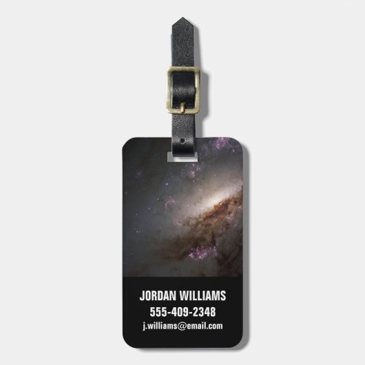 NGC 4258 Ondergaat intense stervorming. Bagagelabel (Voorkant verticaal)