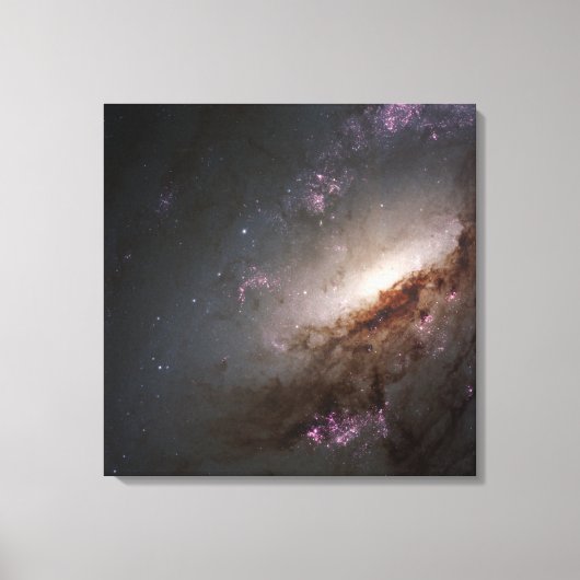 NGC 4258 Ondergaat intense stervorming. Canvas Afdruk (Voorkant)