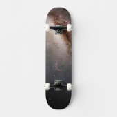 NGC 4258 Ondergaat intense stervorming. Skateboard (Voorkant)
