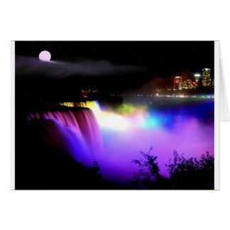 Niagara-Falls-sous-projecteurs-la nuit