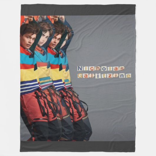 Nicholas Galitzine Fleece Deken (Voorkant)