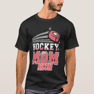 Nicole Hockey Mam met Puck Womens T-shirt