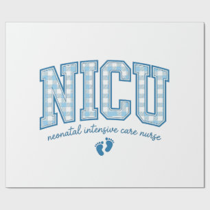 NICU-verpleegster babyvoeten geruite letter shirt  Cadeaupapier