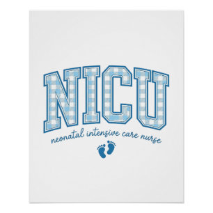 NICU-verpleegster babyvoeten geruite letter shirt Perfect Poster