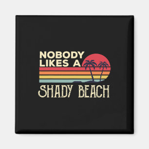 Niemand houdt van een zandstrand in de zomer magneet