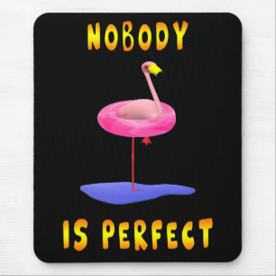 Niemand is perfect - flamingo met zwemring muismat