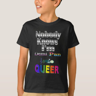 Niemand weet dat ik Demi Pan SM Sapio QUEER ben T-shirt