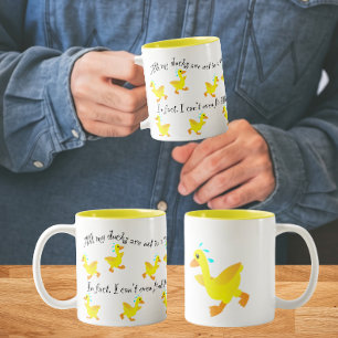 Niet alle eendjes zijn in het gelid tweekleurige koffiemok