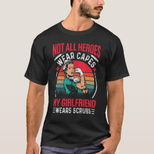 Niet alle helden Draag capes mijn Vriendin draagt T-shirt