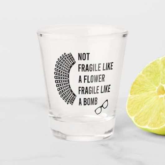 Niet als een fluitje als een bomb shot glas (Voorkant)