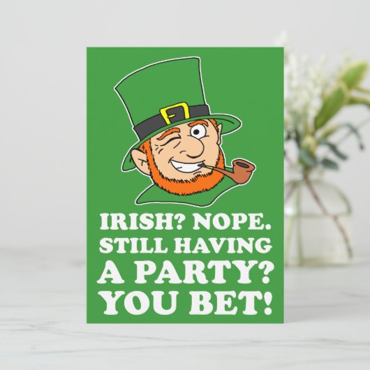 Niet Irish Leprechaun St Patrick's Party Invite Kaart (Staand voorkant)
