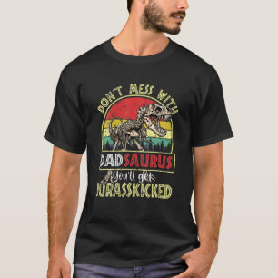 Niet met Dadsaurus... je krijgt Jurasskip T-shirt