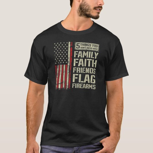 Niet met familievriendelicten die de vlag van vuur t-shirt (Voorkant)