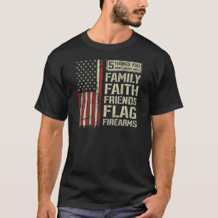 Niet met familievriendelicten die de vlag van vuur t-shirt