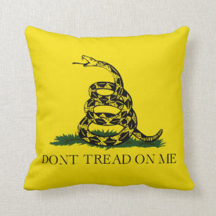 Niet op me laken met Gadsden American Flag Kussen