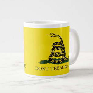Niet op mij lezen: Gadsden Flag Jumbo Mok