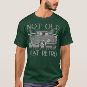 Niet oud Net Retro Fun Red Pick Up Truck22 T-shirt