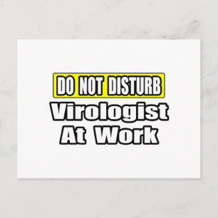 Niet storen...viroloog op het werk briefkaart