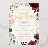 Niets bijzonders, gewoon liefde Huwelijk bordeauxr Folie Uitnodiging (Voorkant)