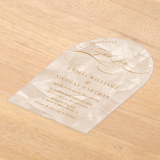 Niets Fancy Elegant Beige Wedding Acryl Uitnodigingen (Laagn)