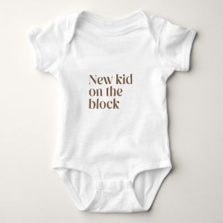 Nieuw Kind op de Block Retro Baby Bodysuit