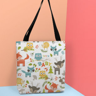 Nieuwe babytypografie met koele houten dieren draagtas