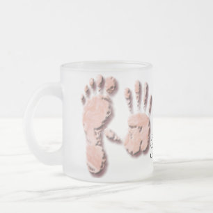 Nieuwe voetafdruk van een babyhand matglas koffiemok