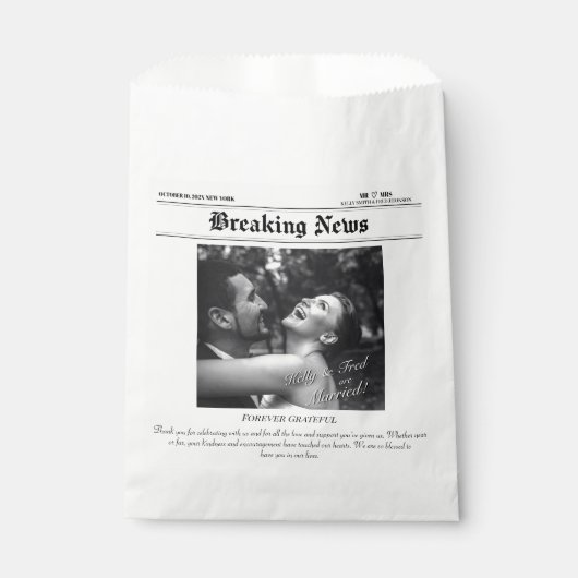 Nieuwsblad bruiloft Bedankt zwart-wit klassieker Bedankzakje (Voorkant)