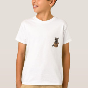 Nieuwsgierige Wasbeer in een Houten Emmer Kinderen T-shirt