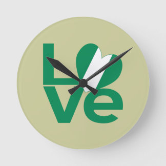 Nigeriaanse Groene LIEFDE Hart Vlag Ronde Klok