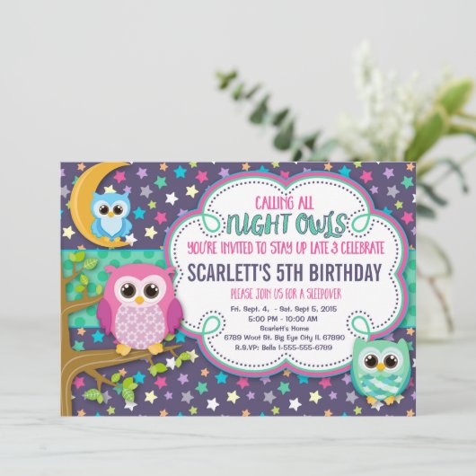 Night Ows Sleepover Anniversaire Fête Invitation (Debout devant)