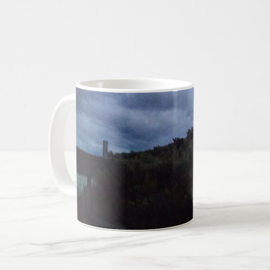 Night Visitor Mug (Devant gauche)