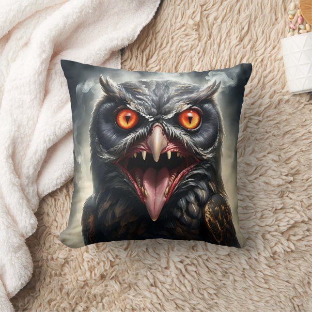 Nightmare Wings: The Fanged Vampire Owl is een Ame Kussen (Deken)