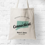 N'Importe Quel Sac D'Accueil Mariage De Carte De C<br><div class="desc">Sac cadeau de bienvenue mariage week-end pour les visiteurs en dehors de la ville à votre mariage, avec l'image du Connecticut. Vous pouvez modifier les couleurs pour n'importe quelle partie de ce design, ainsi que déplacer le coeur à l'emplacement de votre mariage. Pour modifier les couleurs, cliquez sur personnaliser, puis...</div>