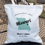 N'Importe Quel Sac D'Accueil Mariage De Carte Miss<br><div class="desc">Un sac cadeau de bienvenue mariage pour les invités hors de la ville à votre mariage, avec l'image du Missouri. Vous pouvez modifier les couleurs pour n'importe quelle partie de ce design, ainsi que déplacer le coeur à l'emplacement de votre mariage. Pour modifier les couleurs, cliquez sur personnaliser, puis sur...</div>