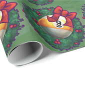 Nine Ball in Wreath Pattern on Green Cadeaupapier (Rol Hoek)