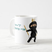 Ninja avec la tasse circulaire d'aiguilles de (Devant gauche)