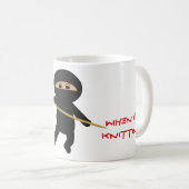 Ninja avec la tasse d'aiguille de tricot (Devant droit)